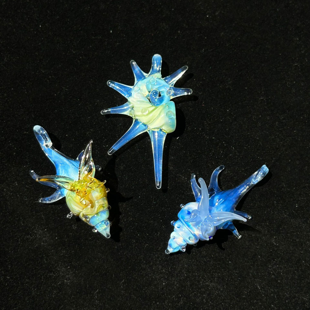 Slow Time Handcrafted Imported Glazed Conch Shell Imitation Pendant